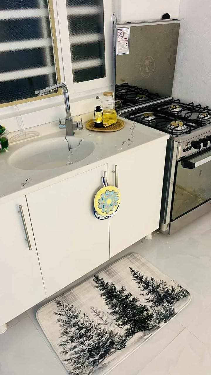 كاونتر مترين مع سنك متر وعشرين
ب300 الف فقط🌸🩷


**إذا كنت صاحب هذا الإعلان وتريد حذفه لأي سبب، رجاءا أرسل رسالة إلى الدعم الفني**