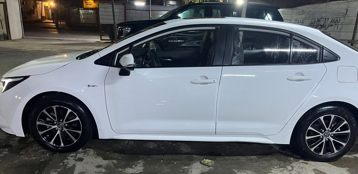 كورلا 2025 شكل الامريكي مكفولة من بارد وصبغ موصفات فول فتحة وبصمة وباقي الموصفات الستندر ماشية 15الف كيلو
رقم بغداد السعر 155وبي مجال المكان السيدية
‭0770 897 9600
