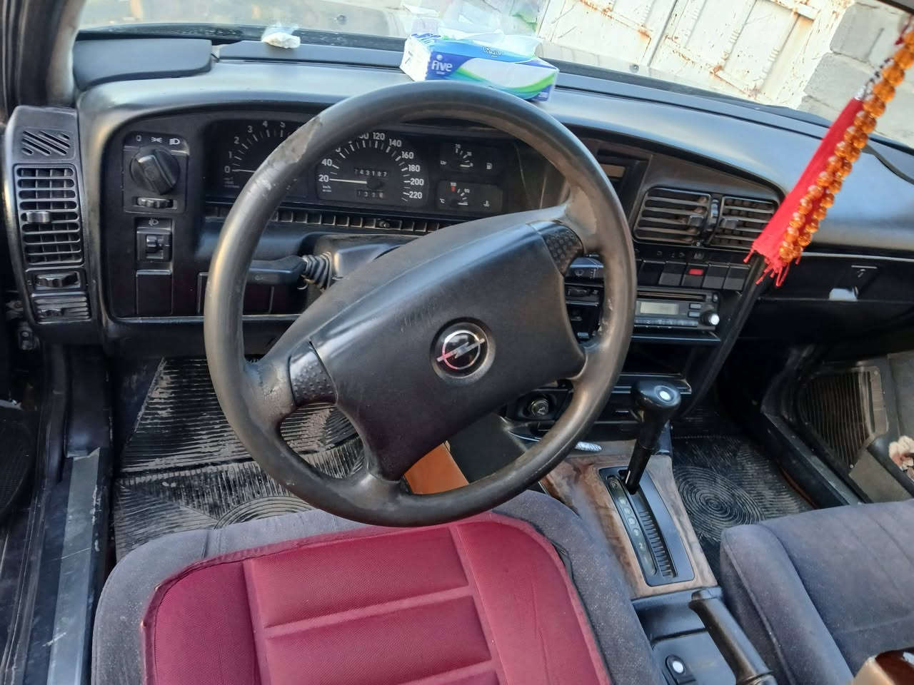 سلام عليكم  وبل للبيع مكاني فلوجه موديل ٩٣مكفوله سعر ٤٠ وبي مجال ***********ابو عماد
