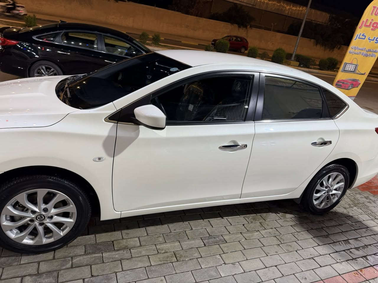 السلام عليكم نيسان سنترا مديل 2025 ماشيه 31 الف سياره كفاله عامه ✅
السعر /128بيه مجال 
الرقم /***********
