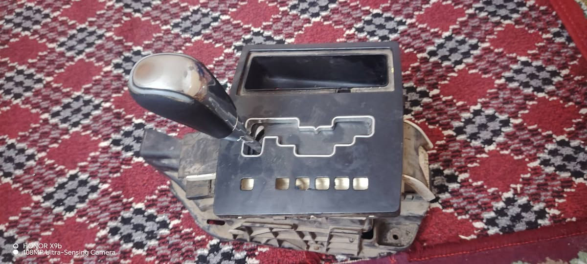 سلام عليكم 
للبيع تحكم جام مال اوباما 2007 مال گصه
مال السايق ومال الصدر ب45الف
عقل گير فيشه وحده اوباما 2007 ب25الف
تقسيم مال سماعات اوباما 2007ب20الف
الچوك مال لايت اوباما2007 ب20 الف 
فوبك ريمنت تشغيل چارجر اوباما 2010ب25
يده گير اوباما 2010 ب25الف
مكاني نجف مشخاب ***********
