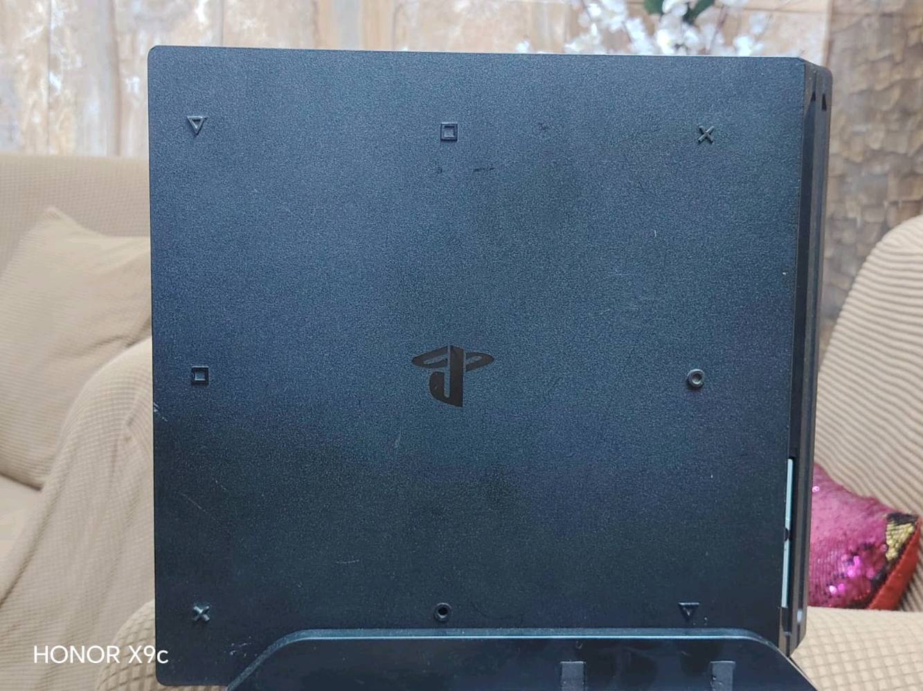 السلام عليكم من رخصه الادمن
عندي بلي 4 برو مع كارتونه مع  استانين قاعده للبلي و للجوستكات  نظام 9 مهكر 

مع 5 جوستكات 2 أصلي و 3 تجاري درجه اولى 

مع هارد داخلي يحتوي بكج مال العاب بلي 1 و2 و العاب قويه ب10 مع هارد خارجي سعه 2 تيرا انزلك الي يعجبك حسب الطلب البلي استخدام سنه بس نظيف امانه السعر خاص

الشراي يدخل خاص او يراسل الرقم *********** مكاني بغداد