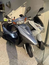 متوفر الان اكزز تريت لون سمائي كفالة عامة   الدراجة لون مميز وبحالة ال...