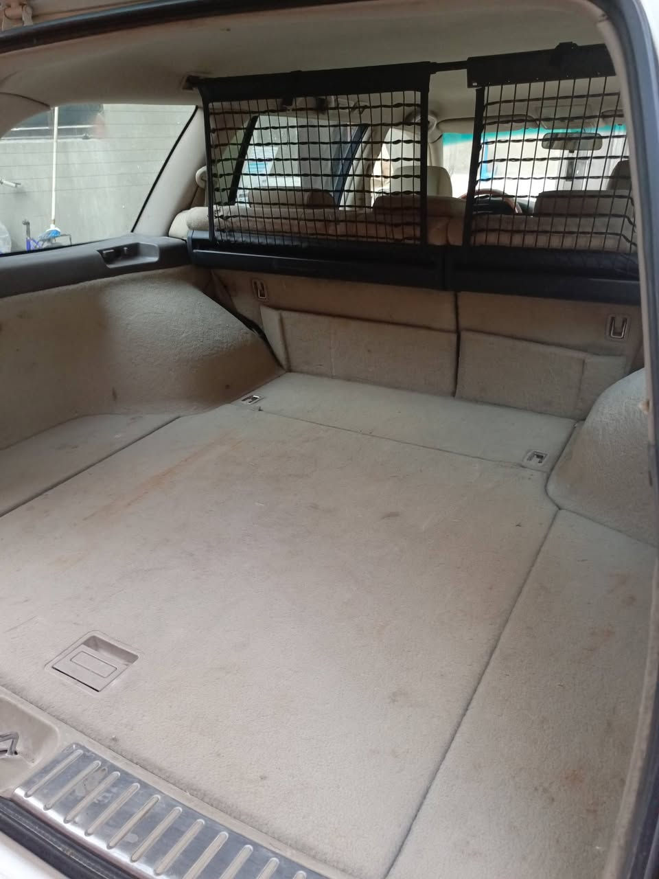 السلام عليكم للبيع تويوتا كراون ملكه ستيشن بيه بس فحص مرور قرار 48مواصفات كرستال اصل داخل بيجي أم عيون محرك ديفور الصغير /العنوان حله/بابل/رقم الهاتف 
***********
