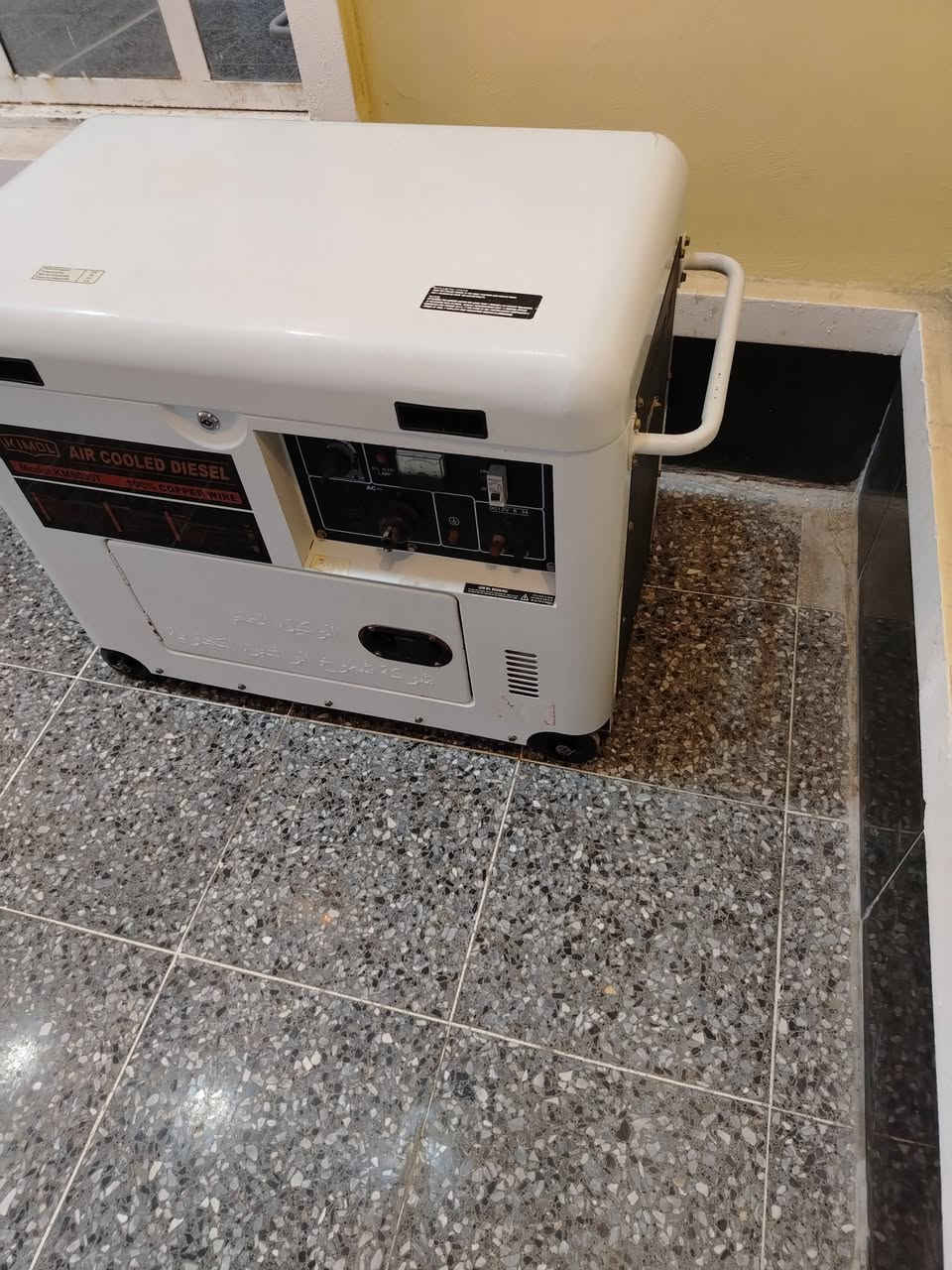 مولد جديد مشتغل ساعات فقط ٨ كيفي لبيع


**إذا كنت صاحب هذا الإعلان وتريد حذفه لأي سبب، رجاءا أرسل رسالة إلى الدعم الفني**