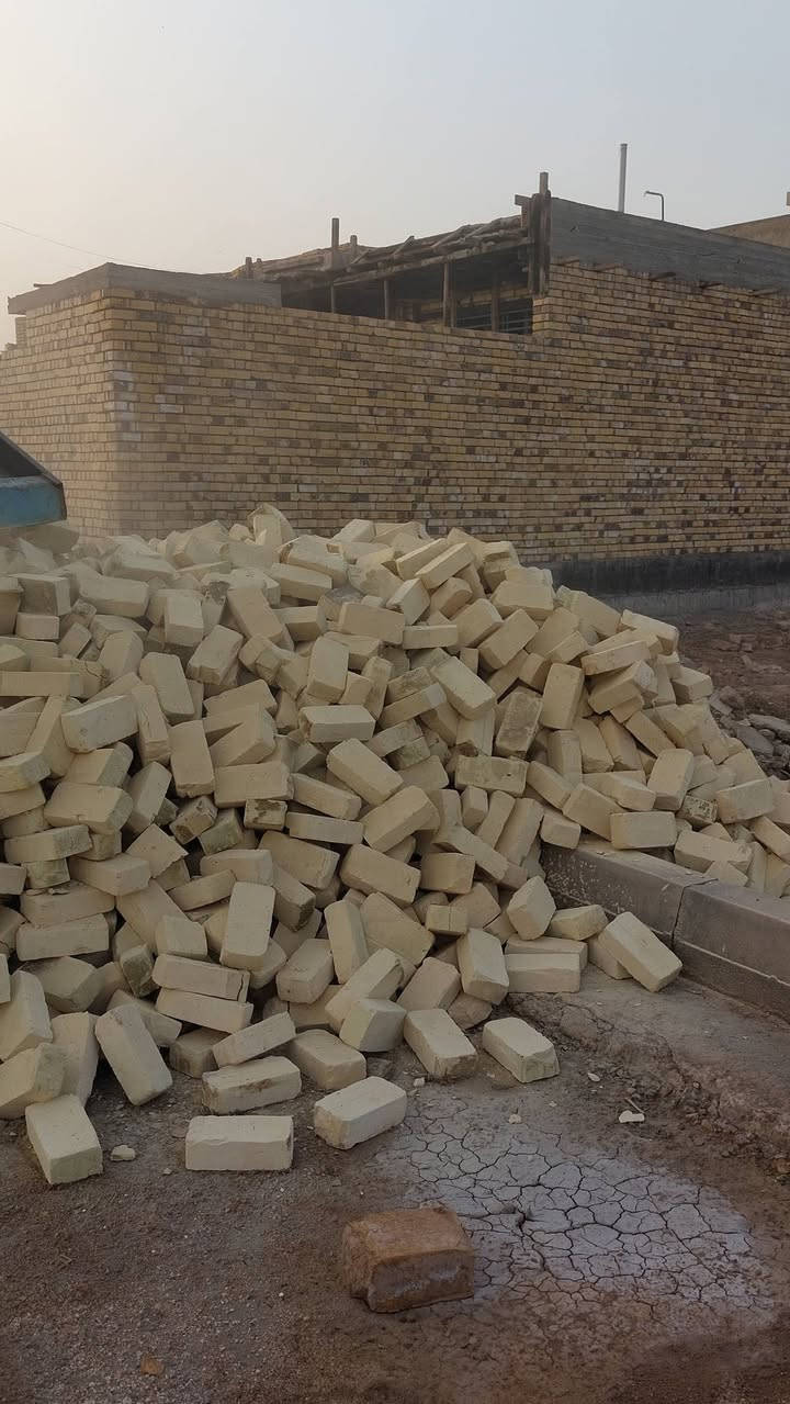 سلام عليكم طابوكه الطيب انجكتر السعر ٤٠٠ واصل نفس الي بالصوره ***********
