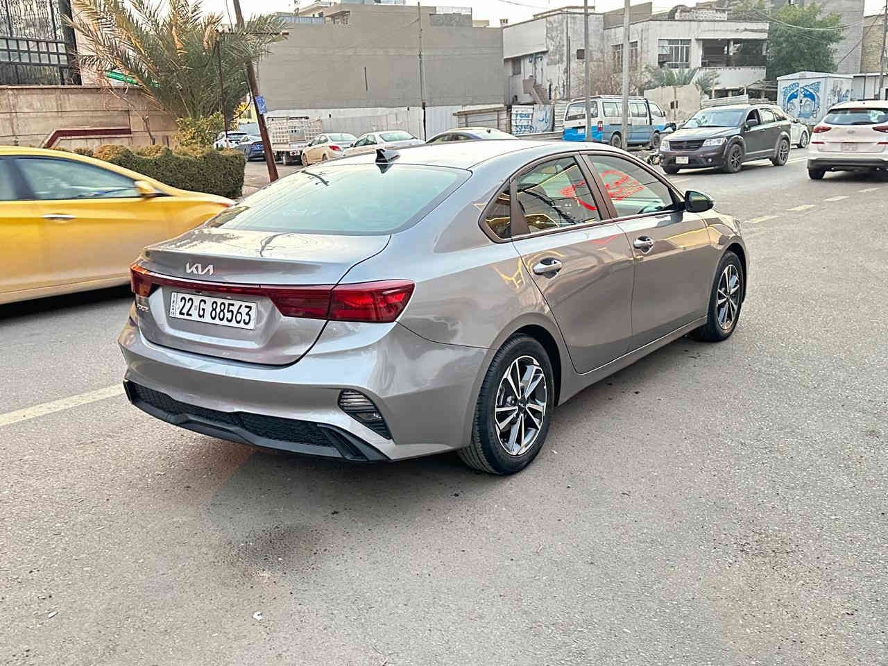 سلام عليكم للبيع كيا فورتي موديل ٢٣ حادث موضح بالصور بدون دواخل بدون ايرباك  ليبل واحد بدون تبديل 
سياره جديده بدون نقص مكاني بغداد الكاظميه السعر ١٥٨وبي مجال للشراي يتصل ***********
