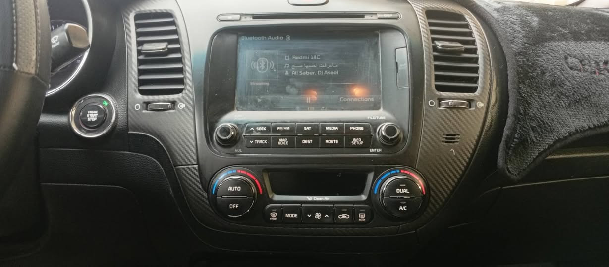 سلام عليكم كيا فورتي لبيع موديل 2015 حادث جاملغ مبدل والبنيد نفسه مكفوله من الشواصي والغود فول مواصفات بصه تشغيل وبصمه ابواب فتحه سقف تبريد قطعتين شاشه البلديه الرقم الدولي بسمي مري شفط اشاير ترحيب مكينه 200 جيد لاين السعر 115 وبيها مجال بسيط الاتصال على الرقم ***********
