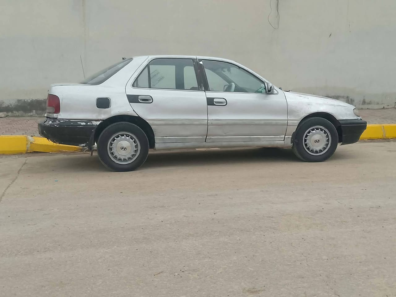 النترا موديل 93 رقم ديالى انكليزي شواصي فرممات مكفولات لا خياس ولا ضربه سياره مكفوله مكينه  وكير نضيفات سنويه 30 تحويل مباشر سعره 27وبيه مجال بصيط الموشراي ليتعب روحه ويتعبنه مكان السياره بعقوبه بهرز ***********
