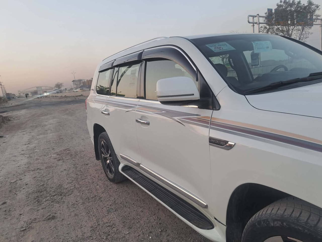 لاندكروز موديل ٢٠٠٨ رقم بغداد محدث ٢١ داخل وخارج صبغ حزام فقط قمارة بلادية مكفولة من الحادث ماشية ١٧٩الف فقط شرط الفحص دفدي بل تنتة كير ومحرك وتبريد مكفولات تخم تاير وصدرين جدد السيارة حلوة وناعمه ومابيهة اي نقص مكاني بغداد الغزالية
السعر ٢٣٥
رقمي ***********
