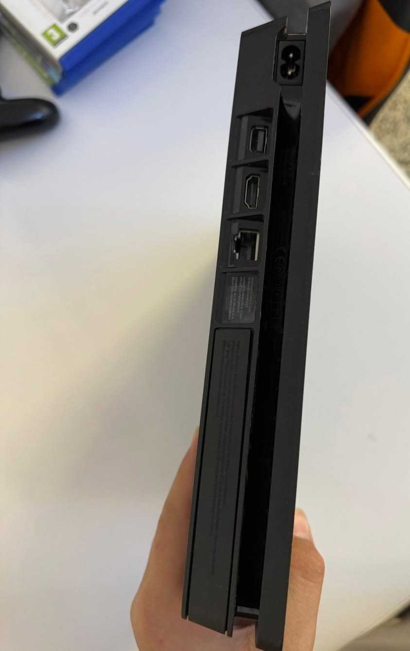 السلام عليكم 

للبيع 

Ps4 slim 500GB
يديتين اصليات 

واربع اقراص 

حساب امريكي 

كيبل HD عطلان 

نظيف 

السعر / 290 وبي مجال 

المكان / بغداد العامريه 

الاستفسار / خاص ***********
