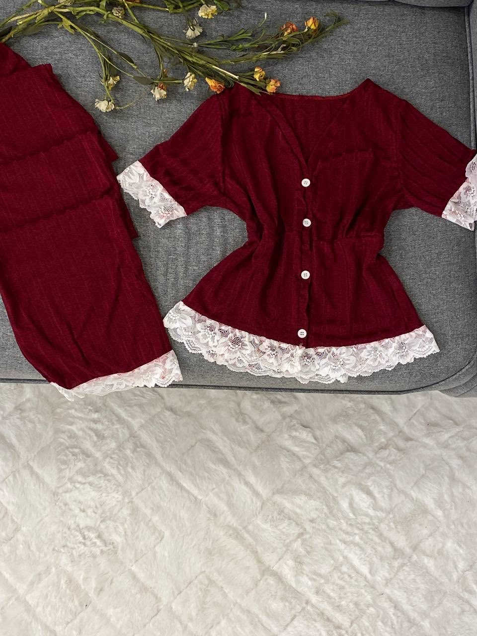 مرحبا حبايب تراكات العيد الجميله قياساتs/m/L  الي يحب يحجز.يراسلني ع خاص للعلم القماش فانيلة باردة💕


**إذا كنت صاحب هذا الإعلان وتريد حذفه لأي سبب، رجاءا أرسل رسالة إلى الدعم الفني**