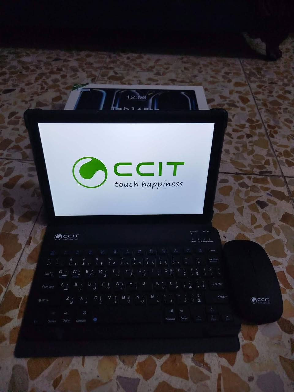 ايباد شركة CCIT استعمال قليل مع كامل الملحقات السعر 150 الف مع التوصيل داخل المحموديه العنوان المحموديه مجمع العزاب مقابل الفتحه مال حي البتول مركز همام للصيانه للحجز *********** وتساب
