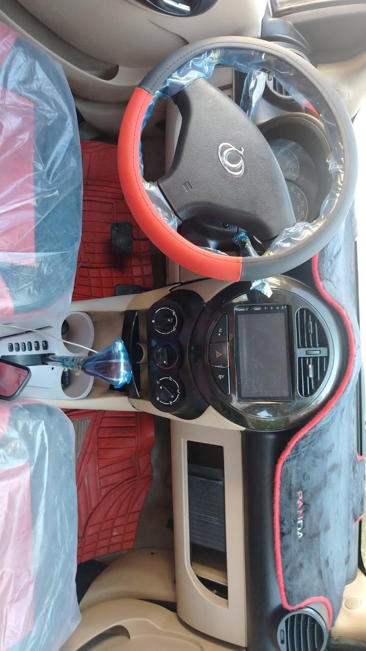 السلام عليكم
جيلي باندا🐼 موديل 2012 رقم بغداد جديد باسمي هزه جديده السياره كلش نضيفه وجاهزه من كلشي عليه ادامه كامله داخله جلد تخم تايرات جديد صدر جديد تبريد ثلج السعر ٥٢ وبيه مجال كلش بسيط الاتصال على الرقم ***********
