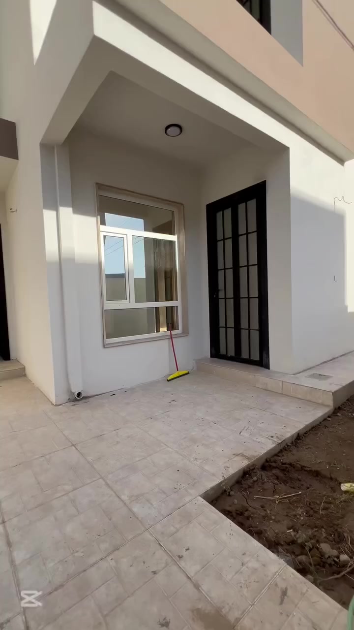 بيت للايجار في حي الصديق
قرب جامع الطيار
مجمع انوار الحدباء
المساحة 250 متر مربع
سعر الايجار   800  الف دينار 
وبيه مجال
موقع مميز وكامل الخدمات
مميزات البيت :
غرف نوم عدد 6 وهول
 واستقبال ومطبخ وصحيات وكراج
مناسب جدا للعوائل الباحثة
عن الراحة والمكان الهادئ 
للاستفسار الاتصال على الارقام التالية
*********** / ***********
