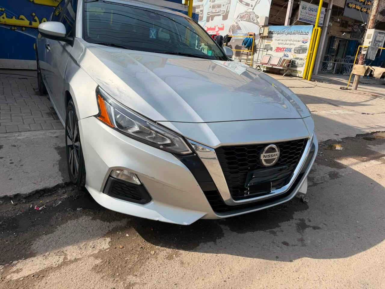 السلام عليكم
نيسان التيما موديل 2022 وارد امريكي 
محرك 2500 cc تنفس طبيعي 
مواصفات sv المعروفة 
رقم اربيل الدولي ب اسمي تحويل شوكت ميعجبك
رادار امامي خلفي، تحديد مسار ، نقطه عمياء ، فرمله طوارئ
، ضررها جاملغ سكن وحافة باب السكن مصبوغات
وبيها طخات بسيطه مبينات بالصور بجم كبس 
السعر 155 ومجال بسيط 
مكان السيارة بغداد / الدورة


**إذا كنت صاحب هذا الإعلان وتريد حذفه لأي سبب، رجاءا أرسل رسالة إلى الدعم الفني**