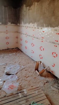 خلفه سيراميك متفرغ  شغل بليرضي الله وهاذ جزئ من اعمالي لانكم تستحقون ا...