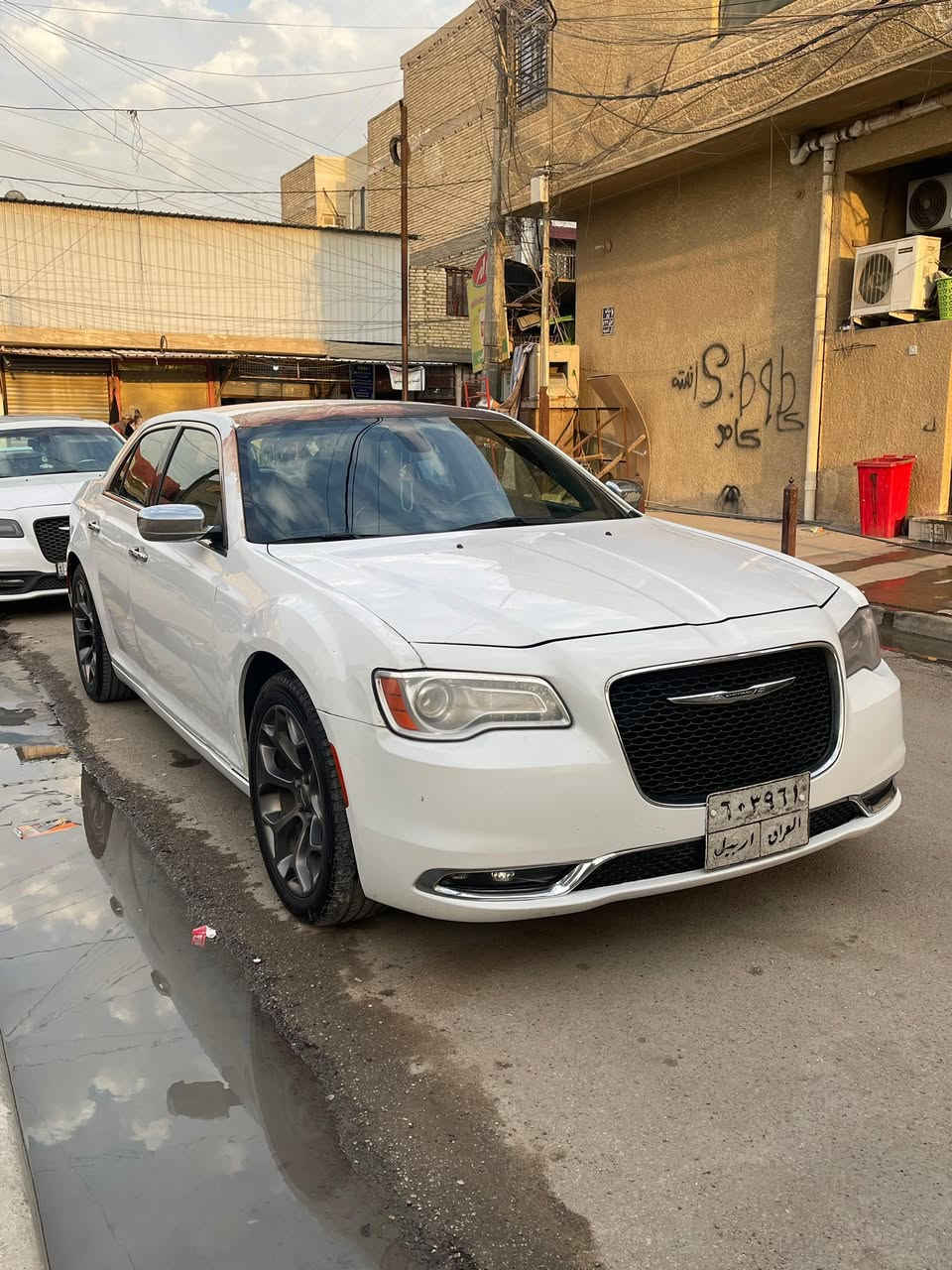 السلام عليكم 
للبيع اوباما موديل 2012 
خمس مواصفات 
السياره جاهزه كير محرك اكسل كفاله
صدر امامي خلفي خير من الله جديد
تخم ويل جديد وتخم تاير اقل الشهر من شاده
داخلها صاج ملكي  كشنات كهربائيات وهيترات
كير ماوس شاشه كبيره البدي كفاله بيها بارد بسيط بالجاملغ الايمن الامامي وبيها رصعه بالباب الي وره السايق وباقي السياره ما مفتوح بيها برغي وبيها كصة القماره لاطش بيها النانو وصاير اسود واهل المراكز  يعرفون شون يشيلونه بيها منضومه عدسات زرع زنون يعني لايت نهار فول تحديث اصلي مصار اسبوعين من حدثت السياره جاهزه رقمها اربيل تحويل ثاني يوم 

السعر 173 وبيها مجال 
مكاني بغداد الحريه
***********
