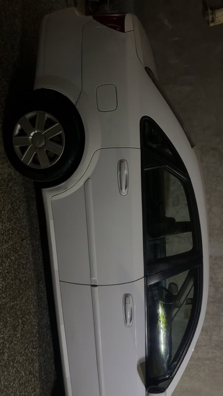 للبيع موديل 2013.  السعر  90 💵  ***********
