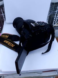 نيكون D5300 • عدسة 18-55 • نظافة ٨٠٪