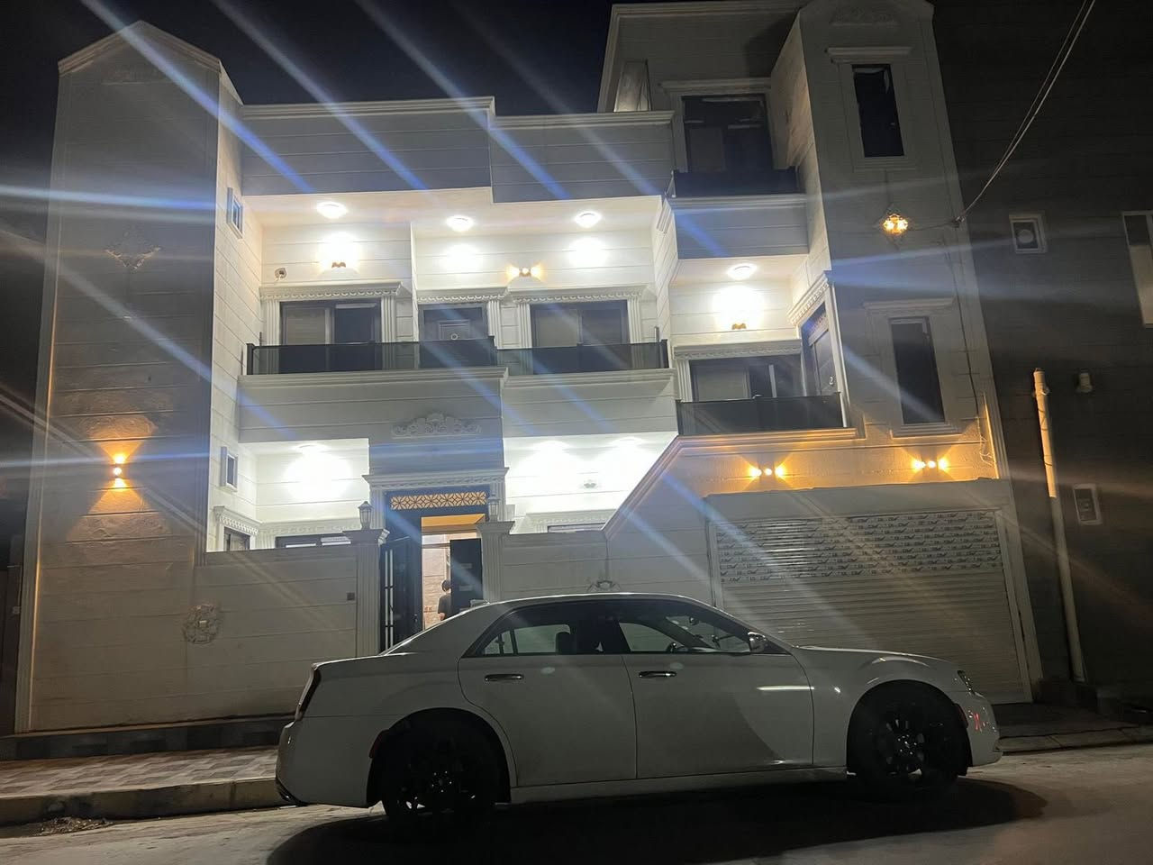 # دار للبيع 
ثلاث طوابق 
المساحه 100الواجهة 10 متر  فضله 15 متر صار العمق 11 ونص
الشارع : ١٥ متر 
عمر البناء ٣ سنين 
عدد الغرف : ٤ نوم و٢ ماستر 
هول عدد2.  استقبال 
نوع الطابو : ملك صرف
العنوان كركوك حي عدن 

لمعرفه المزيد يرجى الاتصال بالارقام

 للتواصل ***********
***********
بأمكانكم عرض عقارتكم لدينا سواء كانت #بيــع أو #إيجــار أو #أستثـمار ‏‎زبائننا الكرام بِكُم نَرتقي ونَتشرف بزيارتِكم ونَفتخر بخِدمتِكم

 مكتب عادل الونداوي للعقارات للاستثمار والتطوير العقاري معكم نحو الأفضل للإستفساريمكنكم مراسلة الصفحة شركة ونداوي كروب للإنشاءات والعقارات اسطنبول وفي بغداد وكركوك 

عنوان المكتب الفرع الاول(اسطنبول يوسف باشا قرب مول هستوريا )
 واتس 00905355896627

الفرع الثاني  ( كركوك حي الواسطي شارع السايدين الرئيسي قرب اسواق المتوكل
