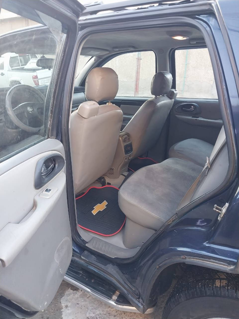 بلايزر موديل 2008 للبيع كير مكينه مكفولات 70 وبيه مجال اتصال ***********
