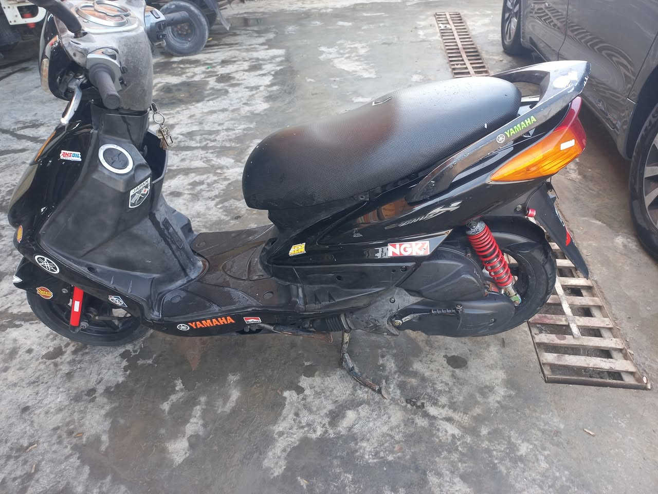 السلام عليكم 
دراجة البيع سكنس فحل كابريتة دراجه رمبة برقي مامفتوح بيها نضيفه كلش تجي اشوف بعينك وجيب فيتر وياك واوراقها كامله ويها رايدها 750 وبيها مجال 
رقمي ***********
