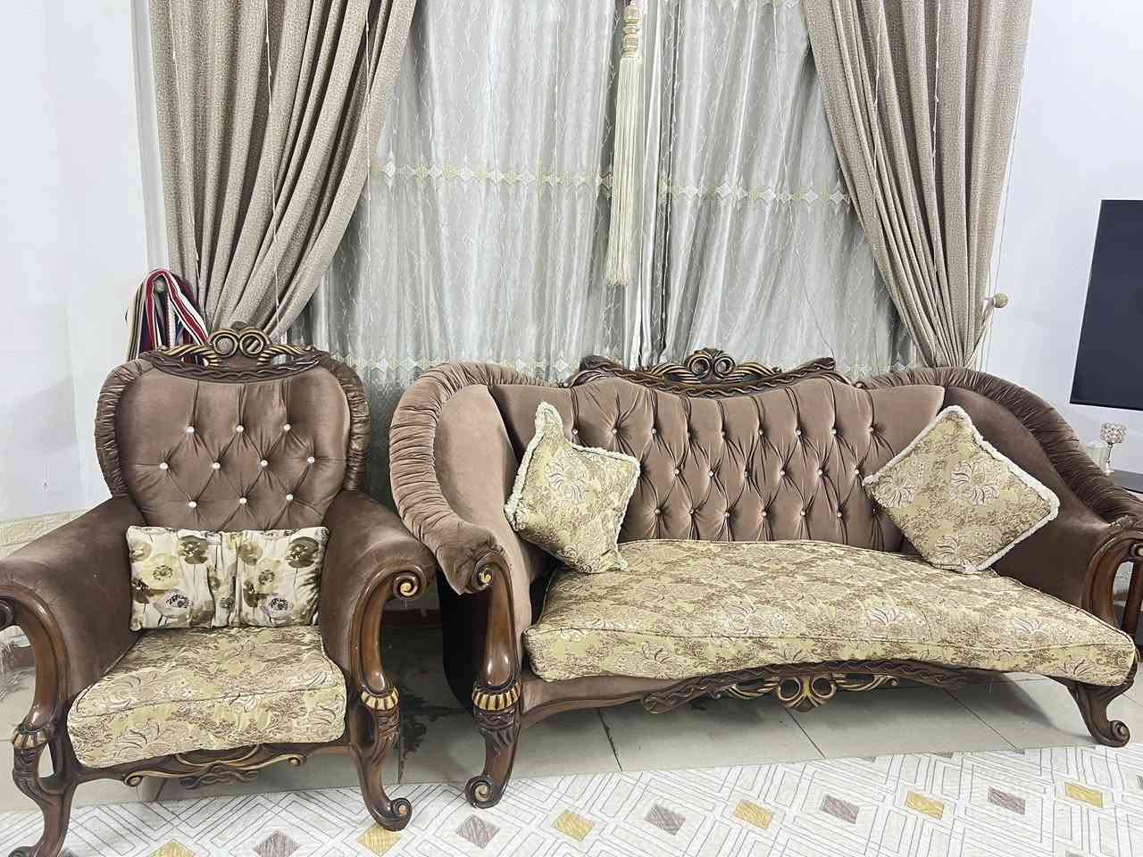 تخم ونص ملكي تركي بيع بحالة جيدة سعر ٧٥٠ألف مكان بغداد القادسية ***********
