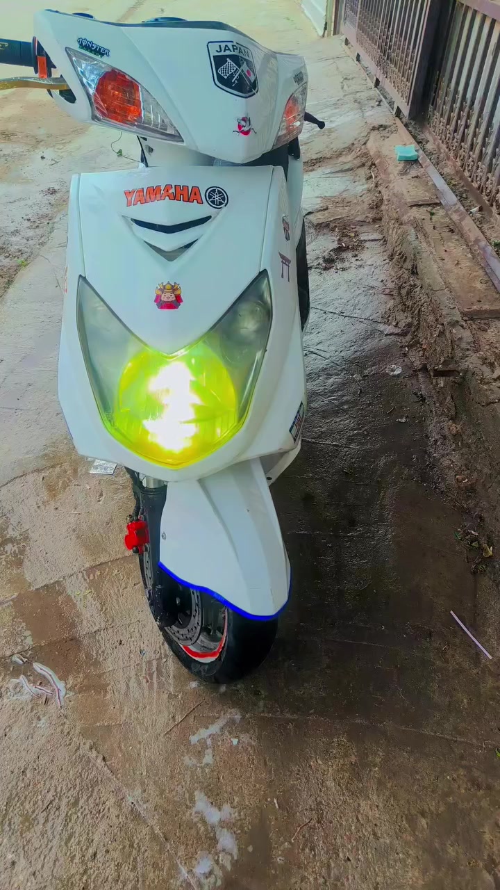 السلام عليكم سكنس فحل مكفولة دراجة مكينته ناعمه كلش سلف وهندر مكينته خرسة كلش كهربائيات كلها شغالة اشاير بكلايت مازدة دشبول مكاني بغداد الشعب سعر الدراجة 400 وبيها مجال رقمي ***********
