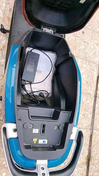 السلام عليكم
دراجة شحن HVS 318  بطارية عدد6 /32امبير جاف الشحنة الوحدة تمشيك اكثر من 50 كيلو ملفها 2000 سرعتها 70كم حقيقي 
دراجة تعتمد عليها الله شاهد وبعدها جديدة وبلادية 
السعر 850 
العنوان بغداد/ الكمالية
***********
