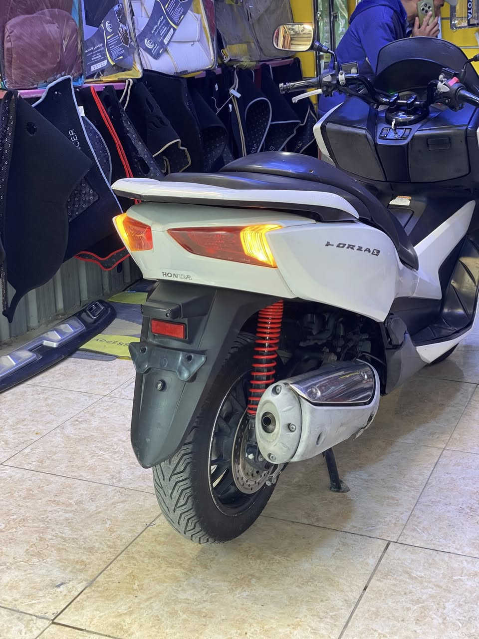 ‏السلام عليكم دراجة فورزا صفر ١٢
مكفوله من كل عيب جديده بمعنى الكلمة على وضع الشركه 

سعر ١٣٥٠ وبيها مجال 

العنوان ديالى بعقوبة 

***********
