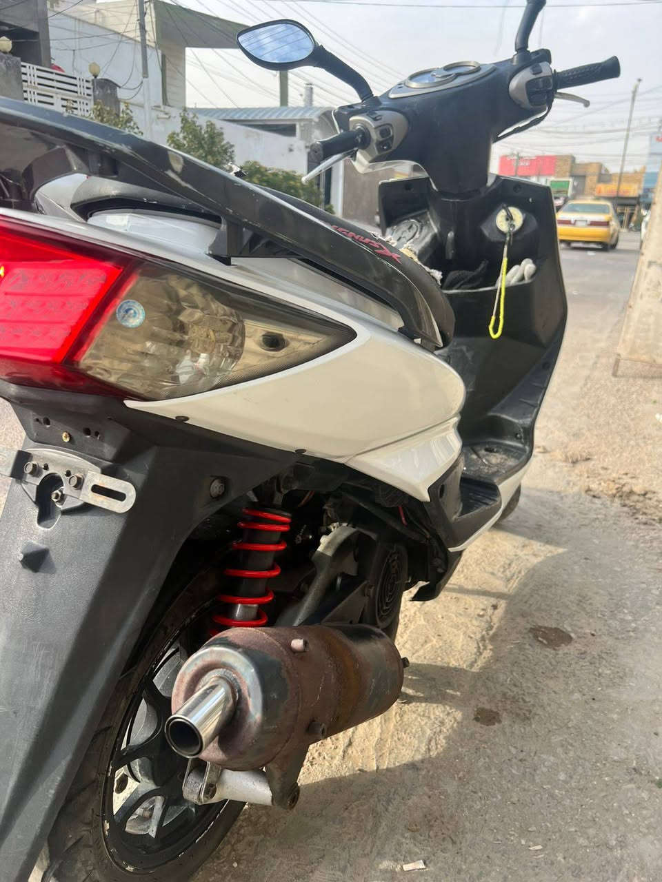 دراجه سكنس ياباني محرك رياضي +نوزل مو كابريتر حاويه جديده
هاذه رقمي***********
