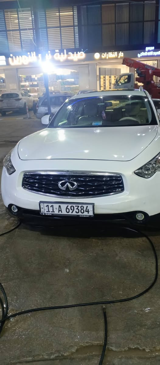 السلام عليكم للبيع نيسان انفنتي خليجي موديل ٩فور ويل السيارة علا وضع الشركه جديده مكينه كير تبريد صدر تخم تاير جديد كفاله بيه صبغ كد شبر بالجاملغ الايسر فول مواصفات رقم بغداد الدولي باسمي هزه وسنويه جدد السعر١٢٥ وبيه مجال للاتصال ‏‪***********‬‏ مكان السيارة بغداد
