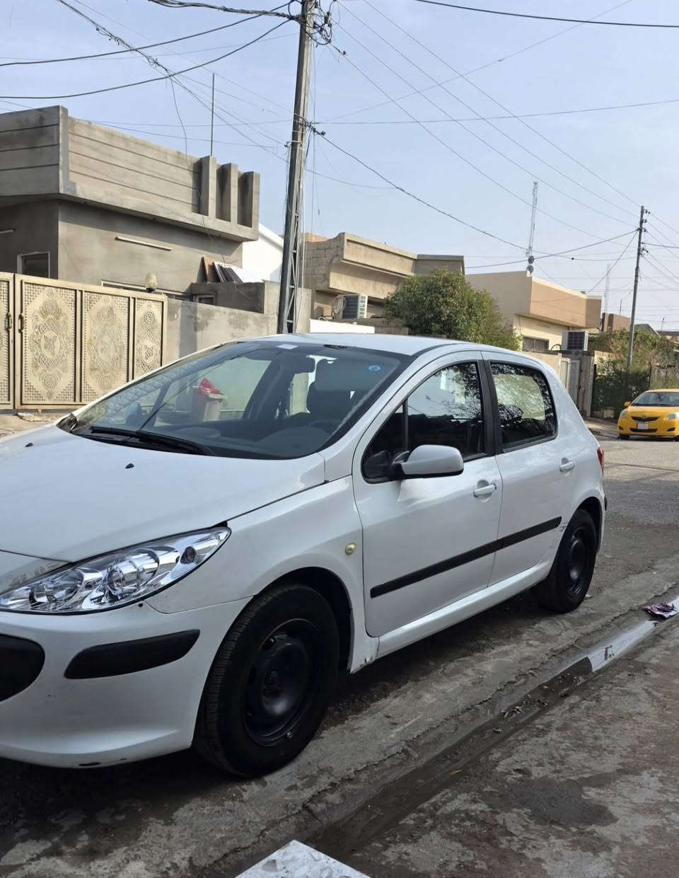 السلام عليكم
بيجو فرنسي 307 موديل 2006
رقم كركوك انكليزي 
سنوية جديدة ل 2030
كير محرك شرط
صدر جديد 
تايرات جديدة 
كوبون بنزين بيهه
مكاني كركوك 

السعر 52

***********
