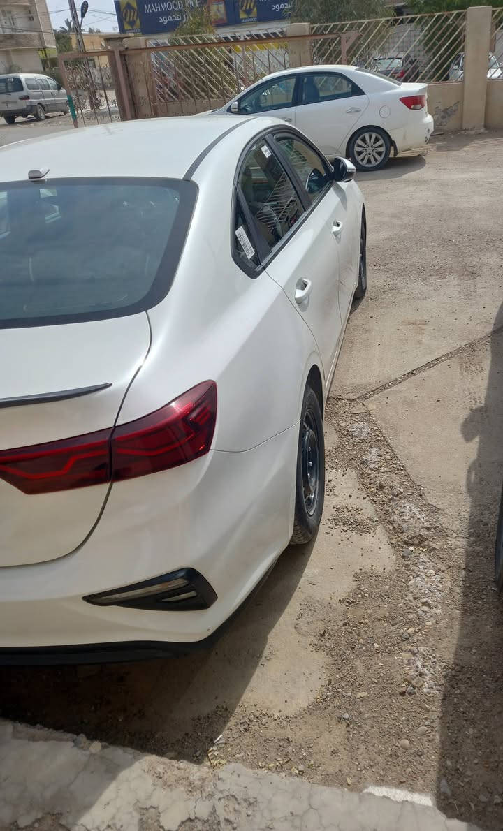 سلام عليكم للبيع كيه سيراتو  موديل 2019 مواصفات نصف سياره حلوه وما بيه نقص وجاهزه من كولشي الشراي يتصل على ارقامي *********** ولتساب
