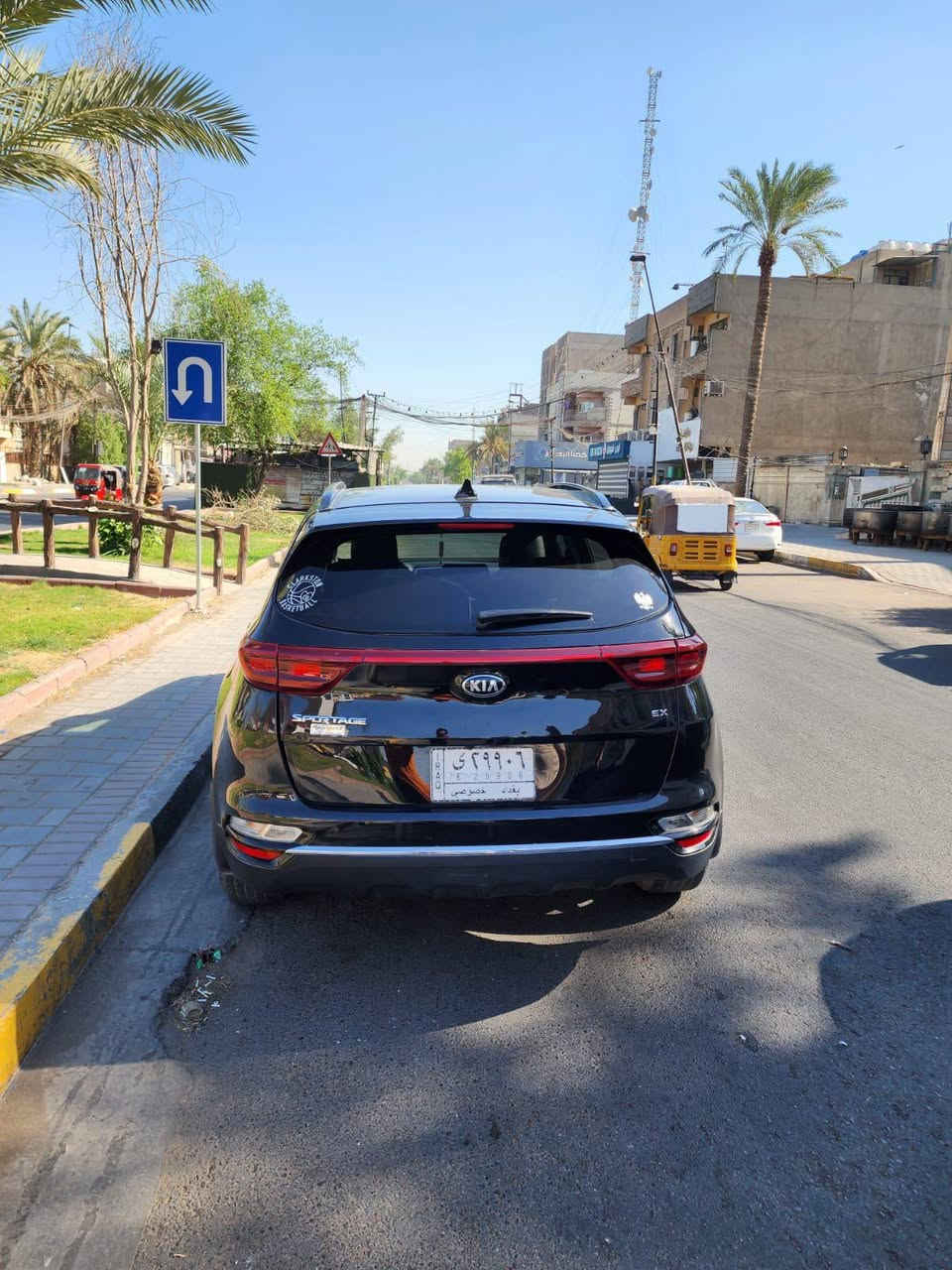 السلام عليكم للبيع سبورتج موديل 22 فول مواصفات حادثه بنيد وجامبغ ايسر وجاملغ خلفي بيها تعديل بسيط بالغد وبداية الشاصي سيارة جاهزة من كل النواحي سعرها 155 وبيها مجال بسيط موجودة في بغداد الأتصال على *********** بغداد, العراق
