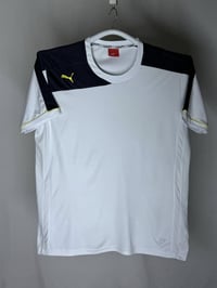 تشيرت   ماركه (بومه) القياس XL النظافه 💯/💯    يوجد توصيل 🚚 (بغداد -محا...