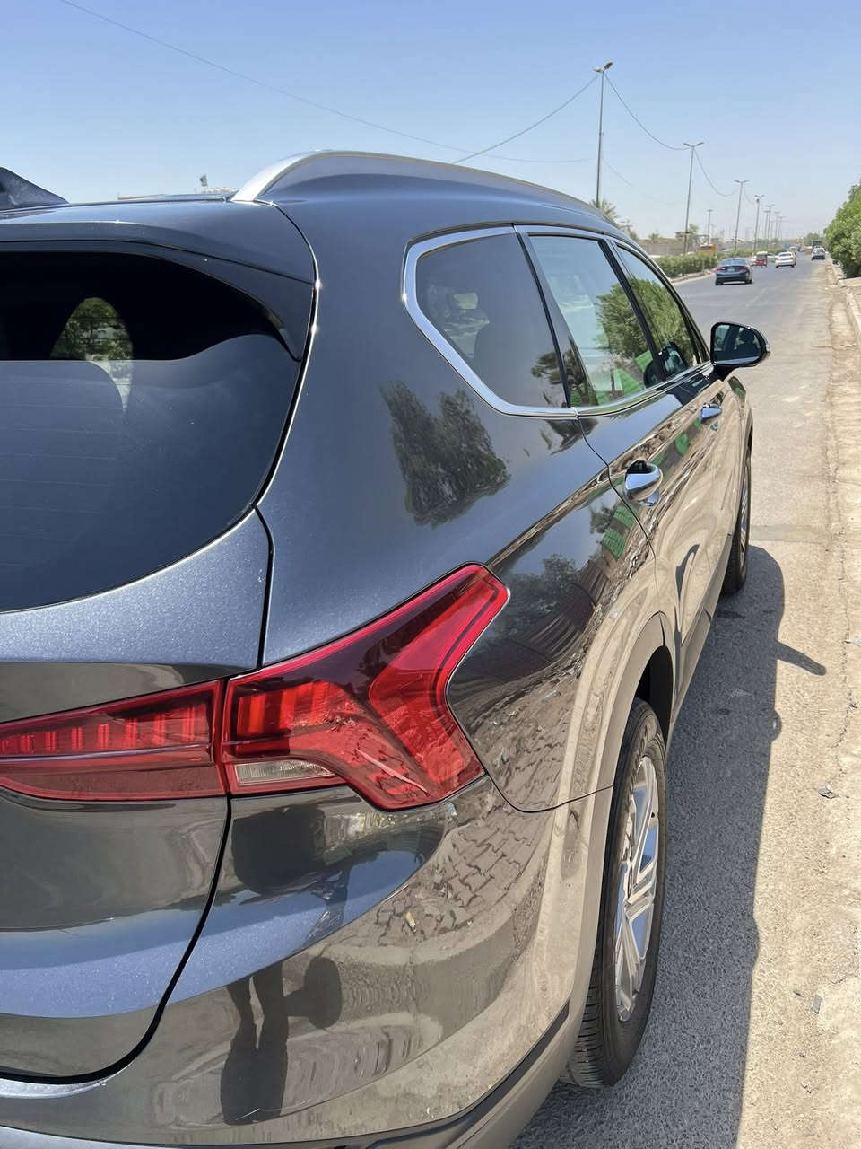 سلام عليكم سنتافيا أمريكي موديل ٢٣ بدون ايرباك حادث سرقه 
بامريكا 
نص فول 
سياره بيه حالوب. 
سونار. مرفق بالمنشور 
السعر. ٢١٨ عمله حق الجيه 
ماشيه ٣٧ ميل 
الاتصال ***********
