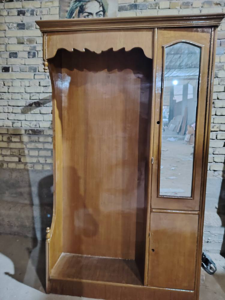 ياالله
 غرفه تسكام ونظفيه 
مصبوغه وجاهزه من كلشي
 سعره 650 شامل شد ونقل مجانا 
عنوان نجف شارع حولي للاستفسار اكثر خاص او الاتصال *********** النجف, العراق
