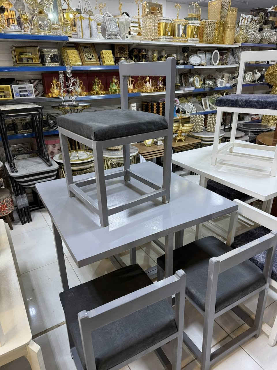 ميز  طعام 4 كرسي 100 الف بس


**إذا كنت صاحب هذا الإعلان وتريد حذفه لأي سبب، رجاءا أرسل رسالة إلى الدعم الفني**