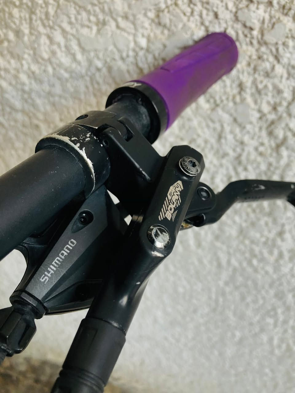 السلام عليكم اخوان دراجه جبلي ماركه cannondale F400 caad 3
قياس الدراجه 27.5 حجم ميديم
دبلHEADSHOK ULTRA هواء
سستم شيمانو التوس 3*8 
بريكات هايدروليك BOLANY
قبضات رياضيه 

الدراجه للبيع سعره 350 وبيها مجال او مراوس
مكاني بغداد شارع فلسطين


**إذا كنت صاحب هذا الإعلان وتريد حذفه لأي سبب، رجاءا أرسل رسالة إلى الدعم الفني**