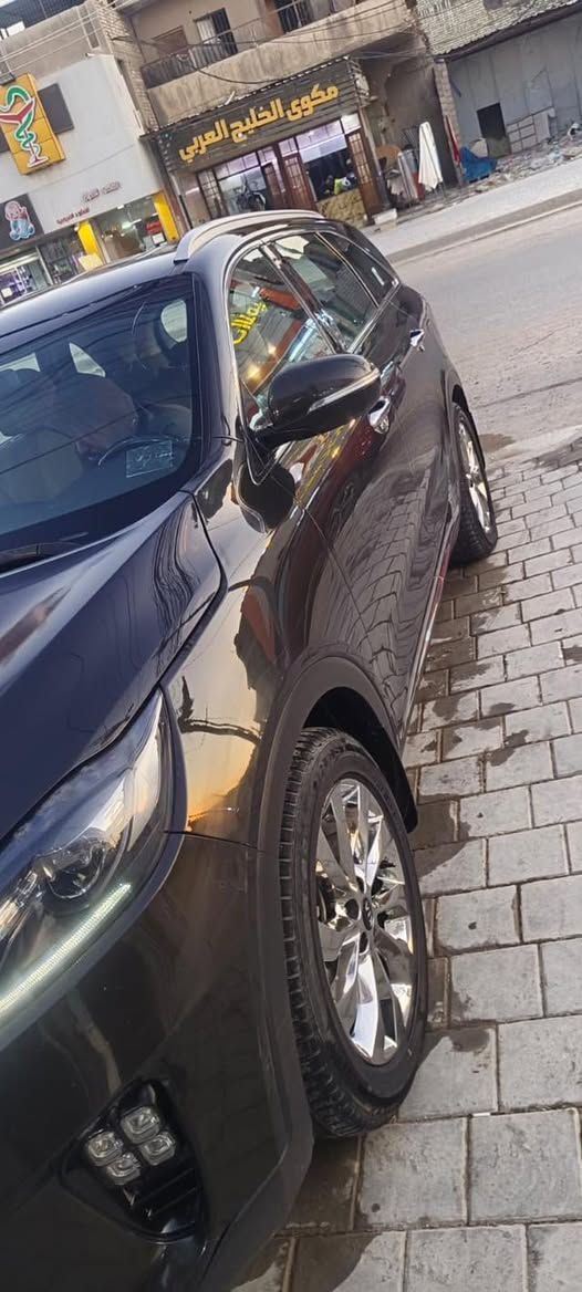 سورنتو خليجي موديل 20 مكفوله من الضربه والصبغ بيه شخوط بصيطه موضحه بل فديو محرك 6 سلندر كير 8 نمر فول عده الفتحه السعر 23 الف وبيه مجال مكاني بغداد الرقم ***********
