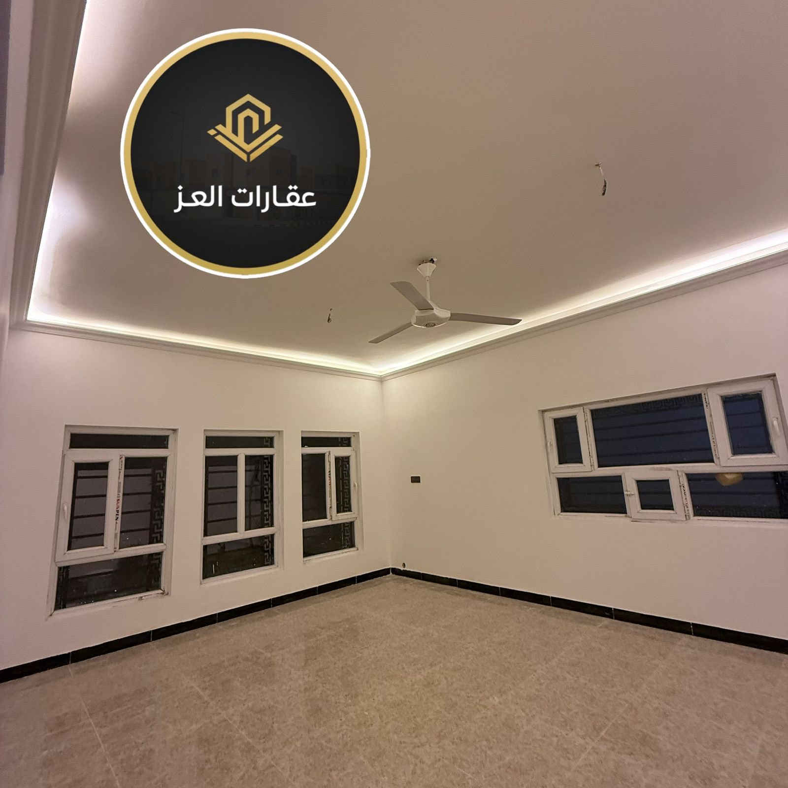 دار في مجمع الجوهره السكني 250 متر 3 غرف مغير بلكامل  داخل وخارج موقع مميز شارع 30 متر السعر ب193 مليون سند مبااشر

***********
