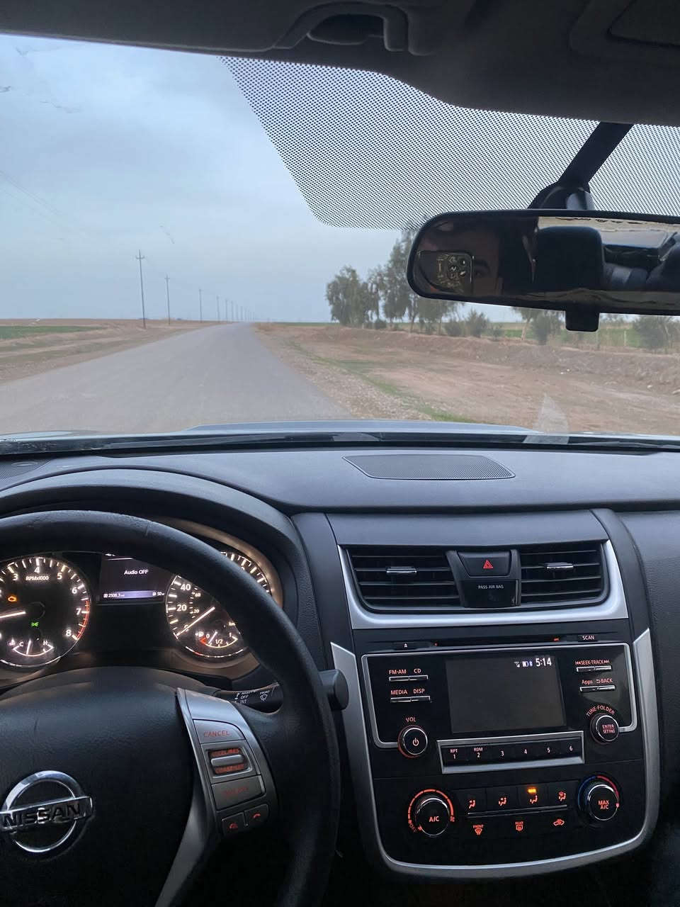 السلام عليكم 
نيسان التيما ٢٠١٦ للبيع 
فئة sv
تشغيل بصمة 
بوب بصمة جنطة بصمة 
محرك ٢٥٠٠  اربعة بستم
محرك وگير صدر اطارات شرط 
الضرر صبغ البنيد فقط 
هزة جديدة رقم اربيل بأسمي  تريد تحويل تريد وكالة 
اللون رمادي
السعر ١٢٣ $وبيها مجال 
المكان العلم قرية سمرة 
اتصل ***********
