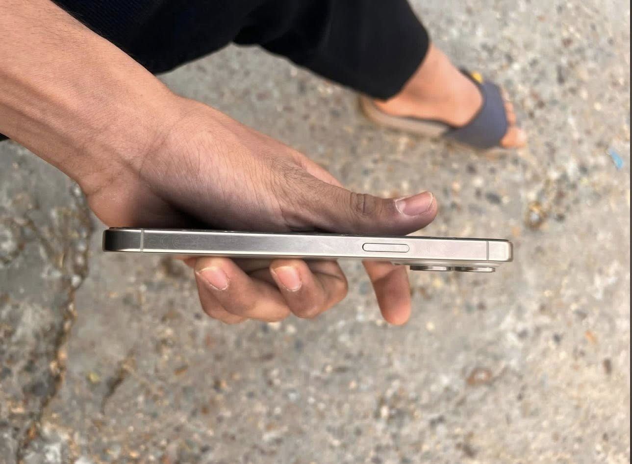 السلام عليكم ١٥بروماكس مفتوح تخطي وكلشي شغال بيه بس مبدل شاشه والاتصال مرات يعلك بيه اني جايبله جهاز (Ikos)ويخابر كلش طبيعي ب٦٥٠قفل قفل _ناصرية مركز (***********)
