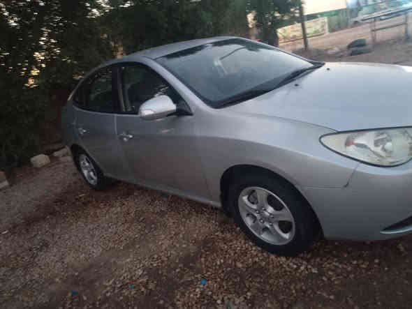 السلام عليكم النترا موديل 2011 وراد خليجي مكفوله كفاله عامه من عدا رشات صبغ اثر جرد سياره بسمي رقم بابل سنويه 30  مكينه كير  حدايه تخم تيار خير من الله سونار مرافق مع صور رقم الهاتف *********** السعر ١١٢ وبيها مجال
