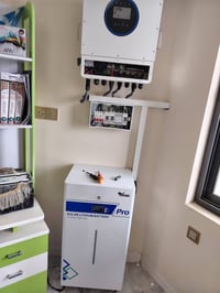 الشرقي • طاقة شمسية • أجهزة إلكترونية