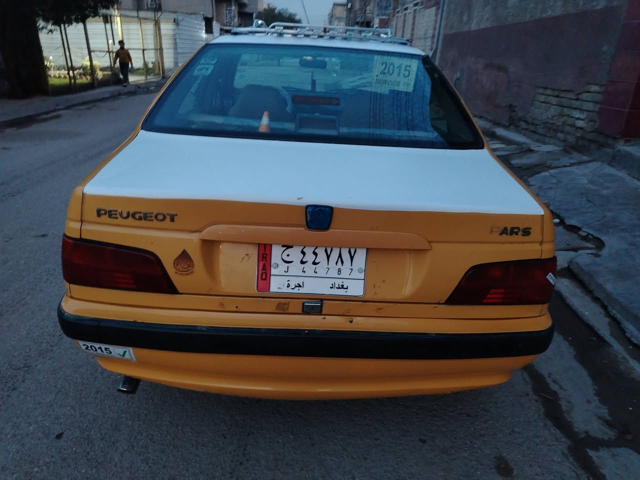 سلام عليكم 
بيجو بارص 2015
رقم بغداد 
السعر 41 وبيه مجال
مكاني بغداد  العبيدي

***********
