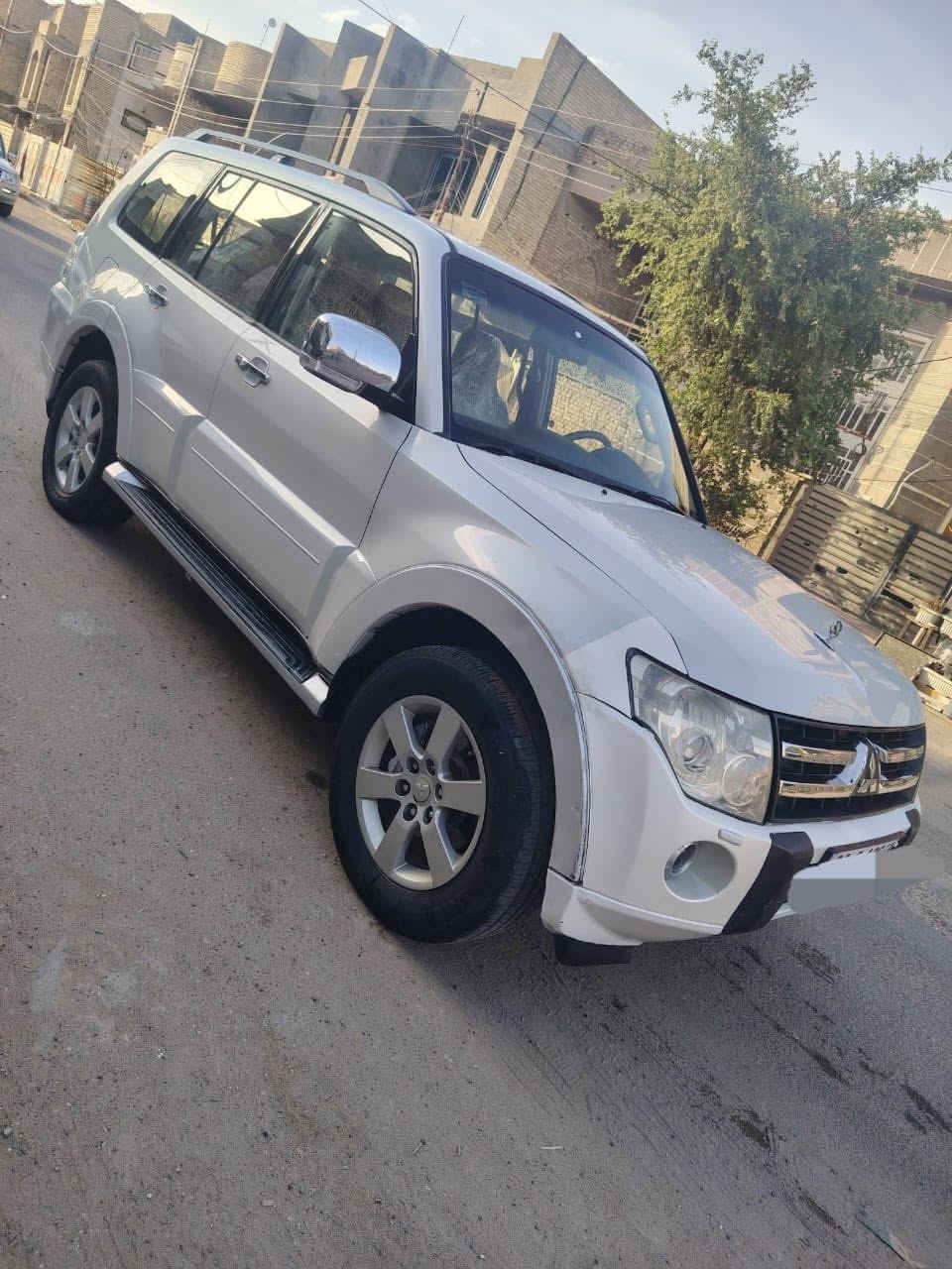 سلام عليكم باجيرو موديل 2008 كفاله عامه بيه جرت كرت بالبنيد على كد شبر والباقي كفاله عامه من كلشي السياره تخم تاير جديد صدر امامي وخلفي فول مواصفات ماعده الدمام فتحه كشنات كهرباء كير مكينه كفاله تبريد ⛄️ ثلج رقم انكليزي أربيل صاحبه الشرعي يسكن بغداد تحويل مباشر سنويه جديده رقم جديد خير من الله السياره مابيه اي نقص 
العنوان بغداد 
اللاستفسار*********** 
السعر110 وبيه شي بسيط
