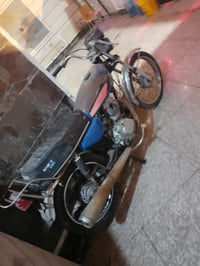 دراجة  اوراق   مديل  21   سبع اوراق   كايمة   سعر 300 الف  قفل المو شر...